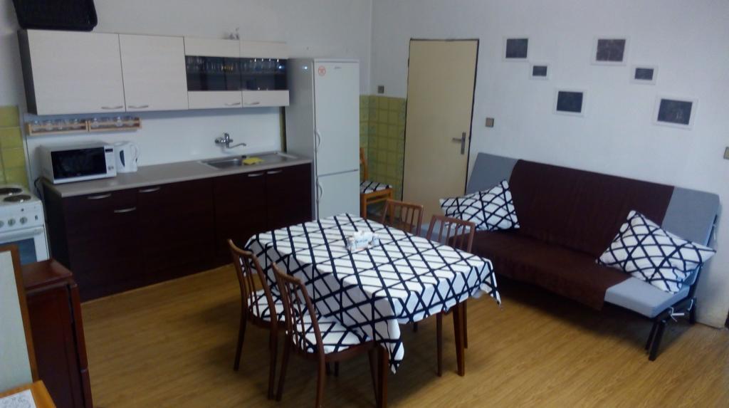 Vejminek U Drahusky Mcely Apartamento Exterior foto